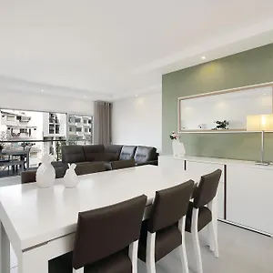 Original 3 Bedroom Downtown Apartment